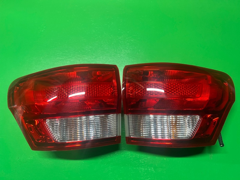 Стоп-сигнал Chrysler Jeep Grand Cherokee WK2 ERC 3.6 2012 ПРОБЕГ 72.000 КМ