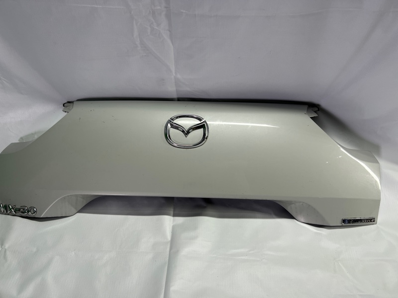 Накладка крышки багажника Mazda Mx-30 DREJ3P PE-MJ 2020 ПРОБЕГ 10.300 КМ !!!!