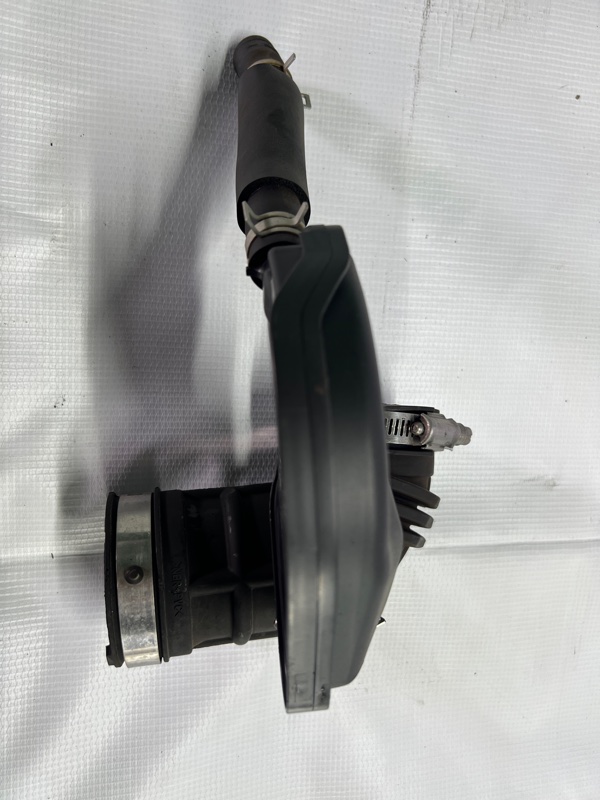 Патрубок воздушн.фильтра Nissan Note SNE13 HR12-EM47-MM48 2021 ПРОБЕГ 36.000 КМ !!!