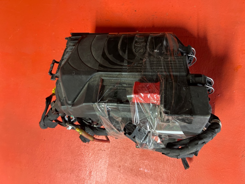 Блок предохранителей Mercedes Benz A-Class 176042 270 (1600СС) 2013 ПРОБЕГ 53.000 КМ !!!