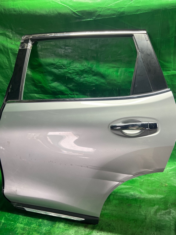 Дверь Nissan X-Trail HNT32 MR20DD 2017 Пробег 106.000 км задняя левая