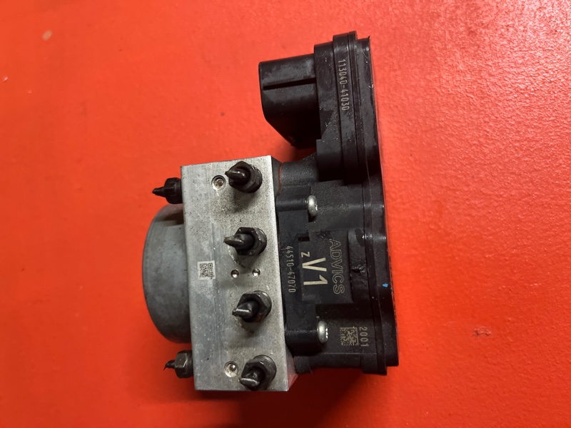 Блок abs Toyota Prius ZVW51 2ZR-1NM 2020 ПРОББЕГ 55.700 КМ!!