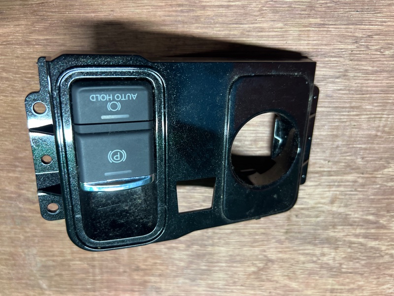 Блок управления парковкой Mitsubishi Outlander GF8W 4J12 2018 ПРОБЕГ 36.000 КМ