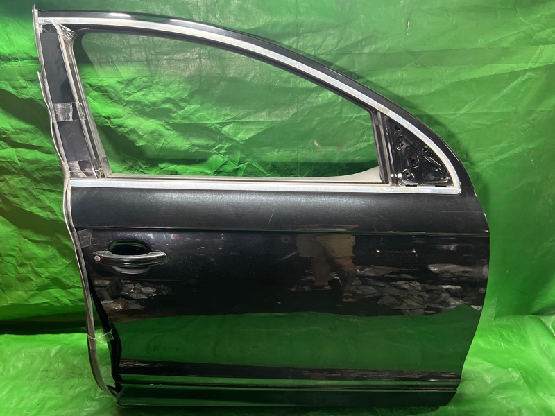 Дверь Audi Q7 4LB BHK 2009 Пробег 114.000 км передняя правая