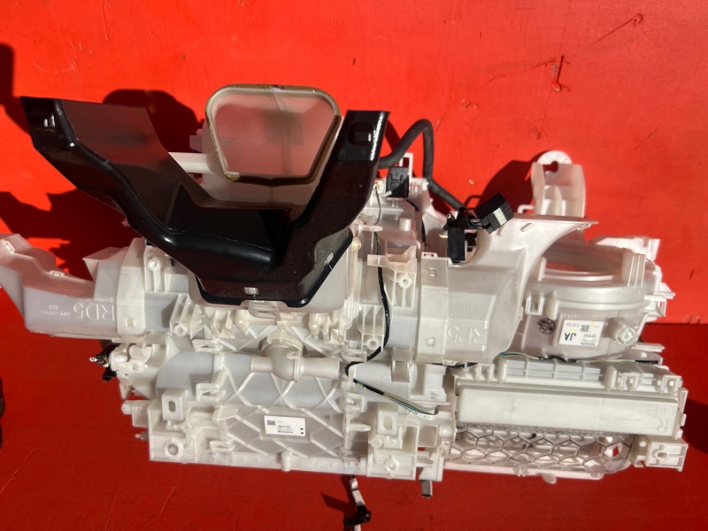 Печка Toyota Harrier ZSU65W 3ZR 2015
