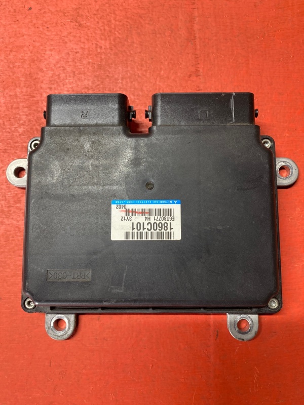 Блок управления двигателем Mitsubishi Outlander Phev GG2W 4B11-S61-Y61 2013