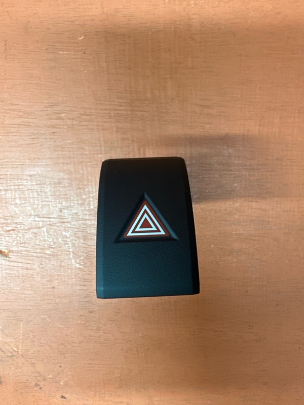 Кнопка аварийной остановки Toyota Rav4 MXAA54 M20A 2019