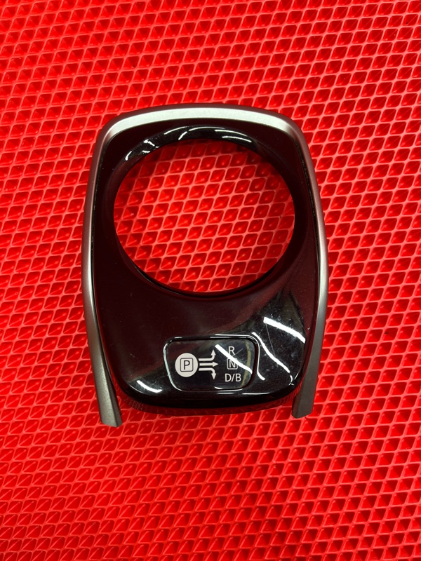 Консоль акпп Nissan Note HE12 HR12-EM57 2017