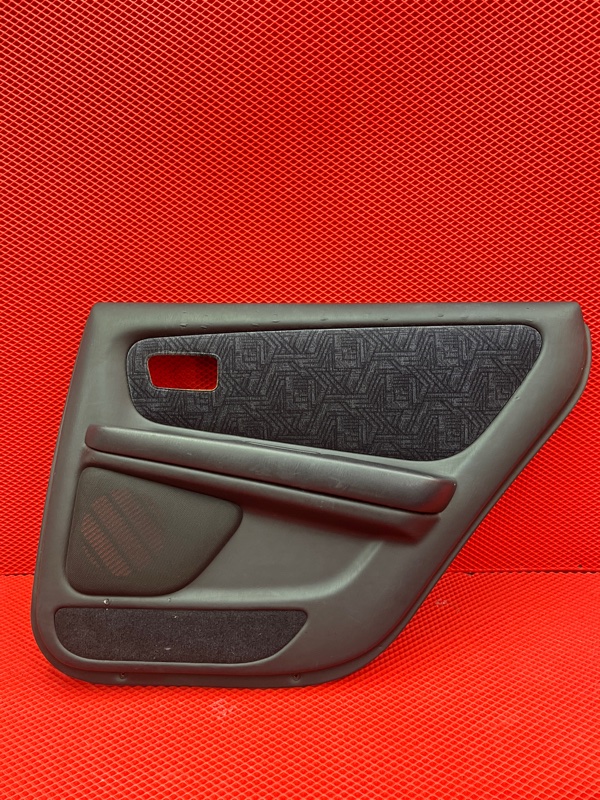 Обшивка двери Toyota Chaser JZX100 1JZ 1999 задняя правая