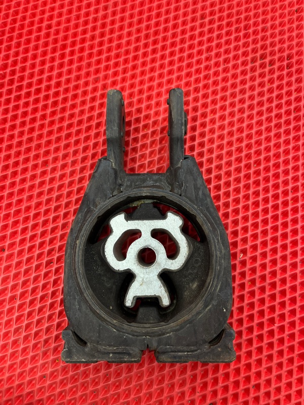 Подушка двигателя Mazda Mazda 3 3DA-BP8P S8 2119