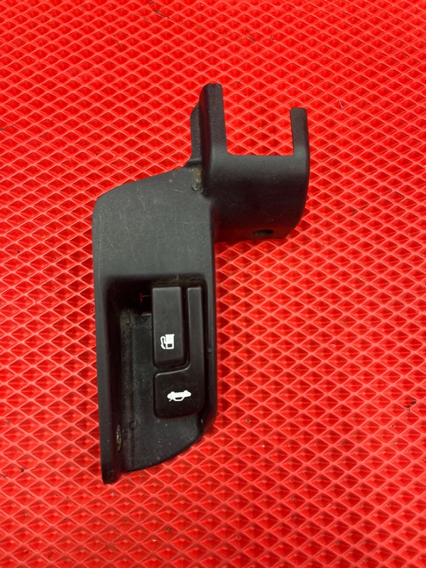 Ручка открывания багажника Toyota Chaser JZX100 1JZ-GE VVT-I (2491 CC ) 1999