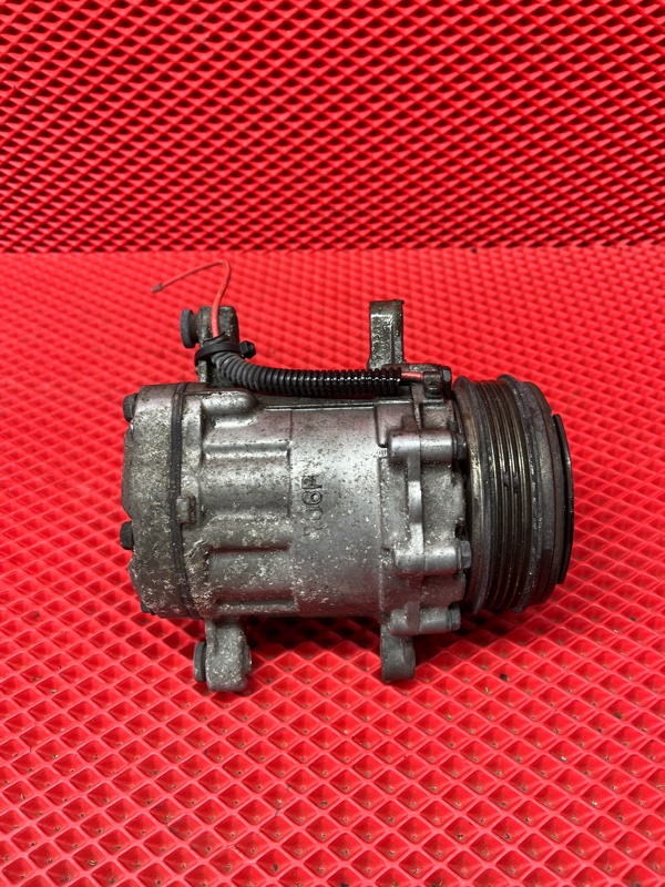Компрессор кондиционера Nissan Atlas SZ2F24 ZD30 (2953 CC) DIESEL FUEL 2016