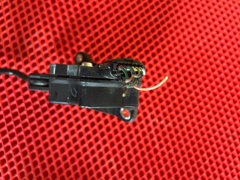 Педаль газа Lexus is250 GSE20 4GR ( 2499 cc ) Педаль газа Lexus is250 GSE20 4GR ( 2499 cc )