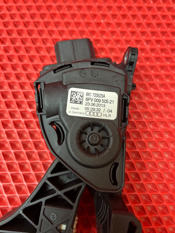 Педаль газа A5 2013 ПРОБЕГ 88685 КМ! цвет L8 8TA CDNC