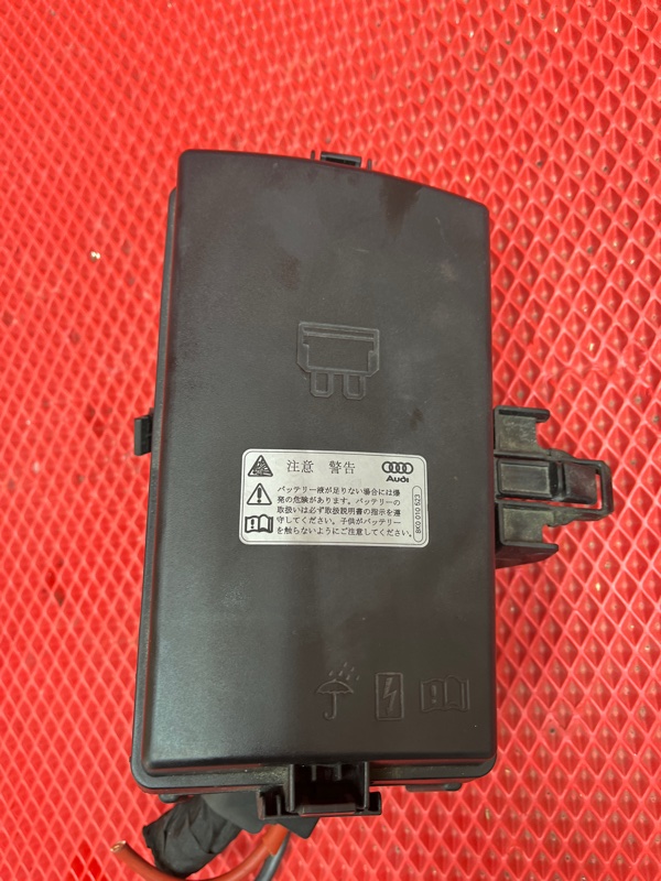 Блок предохранителей под капот AUDI Q2 ABA-GACHZ CHZJ