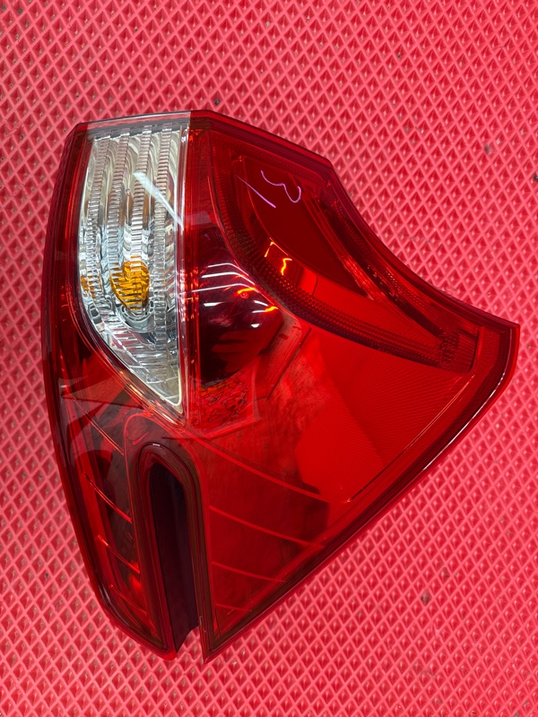 Запчасть стоп-сигнал задний правый HONDA FREED 2019 Пробег 50286 км. GB5 L15B (1500 сс) 220-62201 контрактная Стоп-сигнал задний правый HONDA FREED 2019 Пробег 50286 км. GB5 L15B (1500 сс) 220-62201 контрактная