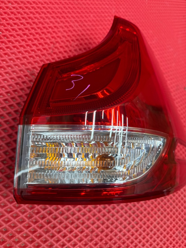 Стоп-сигнал задний правый FREED 2019 Пробег 50286 км. GB5 L15B (1500 сс) Стоп-сигнал задний правый FREED 2019 Пробег 50286 км. GB5 L15B (1500 сс)