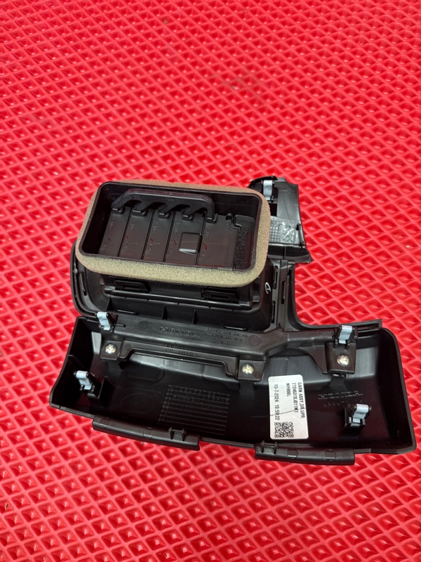 Дефлектор воздушный WR-V 2024 ПРОБЕГ 5535 км. DG5 L15D (1490 сс) Дефлектор воздушный WR-V 2024 ПРОБЕГ 5535 км. DG5 L15D (1490 сс)