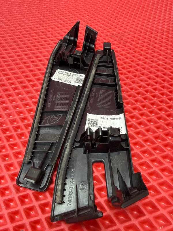 Заглушка рейлинга WR-V 2024 ПРОБЕГ 5535 км. DG5 L15D (1490 сс)