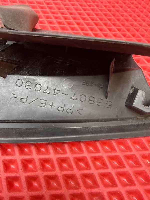 Уголок жабо правый PRIUS PHV 2017 г. ZVW52 2ZR-FXE (1797cc) Уголок жабо правый PRIUS PHV 2017 г. ZVW52 2ZR-FXE (1797cc)