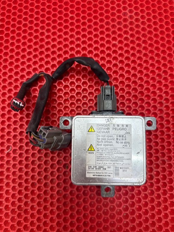 Блок розжига ксенона MITSUBISHI OUTLANDER PHEV 2014 GG2W 4B11-S61-Y61 W3T23371 контрактная
