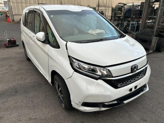 Стоп-сигнал задний правый FREED 2019 Пробег 50286 км. GB5 L15B (1500 сс) Стоп-сигнал задний правый FREED 2019 Пробег 50286 км. GB5 L15B (1500 сс)