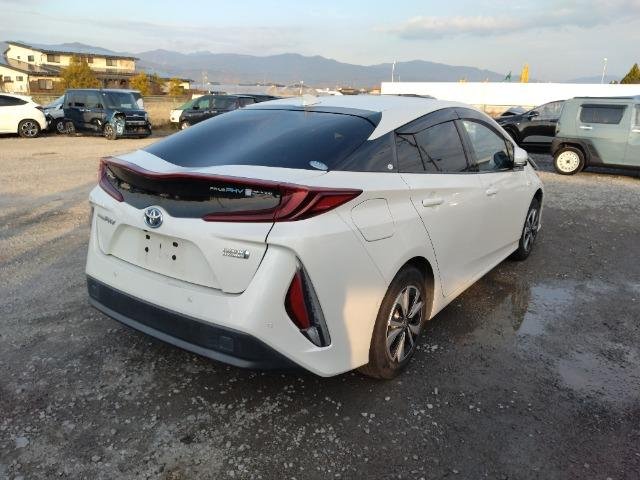 Замок капота PRIUS PHV 2017 г. ZVW52 2ZR-FXE (1797cc) Замок капота PRIUS PHV 2017 г. ZVW52 2ZR-FXE (1797cc)
