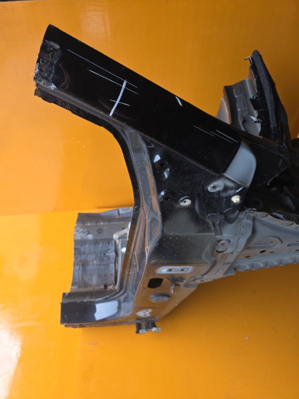 Лонжерон правый COROLLASPORT 2019 г. ПРОБЕГ 45651 км. NRE210 8NR 1200cc