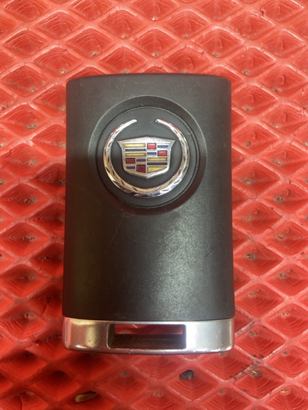Ключ зажигания CADILLAC SRX 2011 г. Пробег 58513 км. Цвет WA8555 T166C LF1 (2990сс) 20984229 контрактная