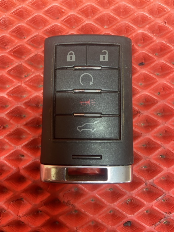 Ключ зажигания SRX 2011 г. Пробег 58513 км. Цвет WA8555 T166C LF1 (2990сс)