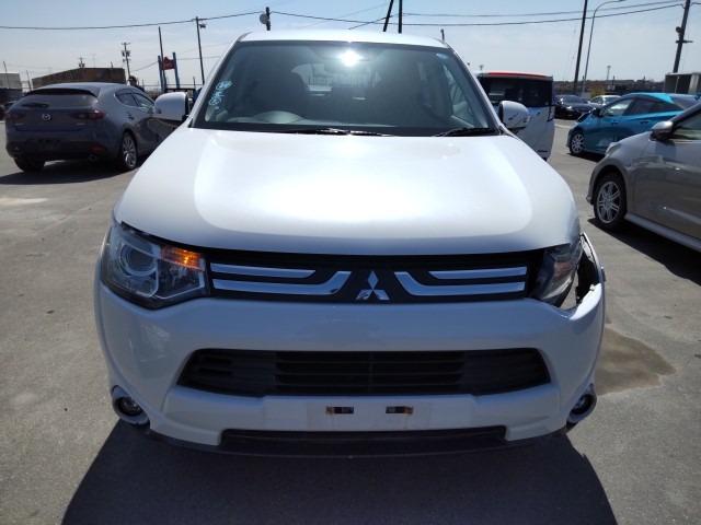 Автомобиль MITSUBISHI OUTLANDER GF8W 4J12 2012 года в разбор