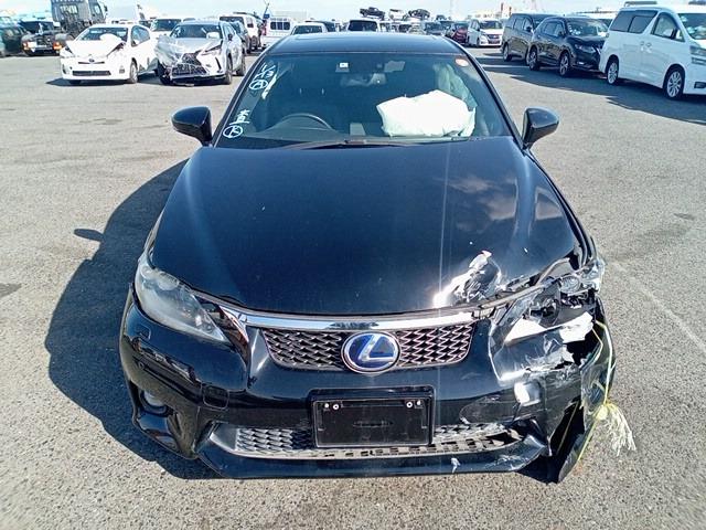 Автомобиль lexus CT ZWA10 2ZR-FXE 2013 года в разбор