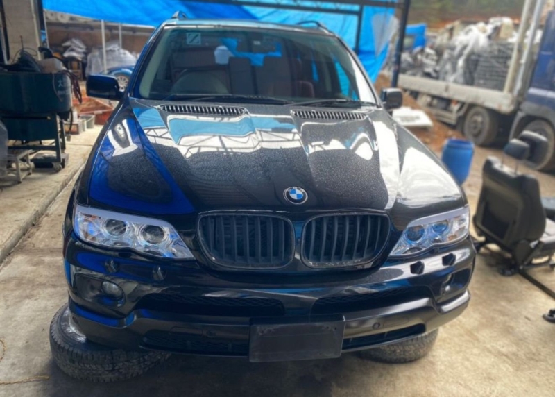 Автомобиль BMW x5 E53 2006 года в разбор