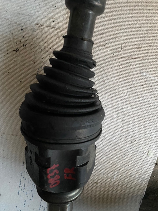 Привод передний правый CT200h 2011 ZWA10 2ZRFXE