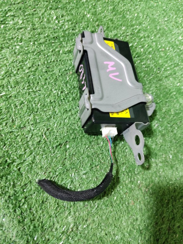 Блок управления Lexus CT200h 2011 ZWA10 2ZRFXE контрактная