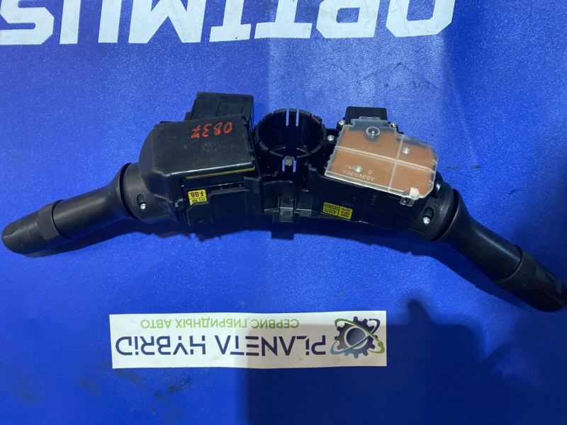 Блок подрулевых переключателей CT200h 2011 ZWA10 2ZRFXE