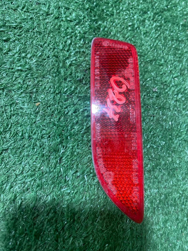 Катафот бампера задний левый Lexus CT200h 2011 ZWA10 2ZRFXE контрактная