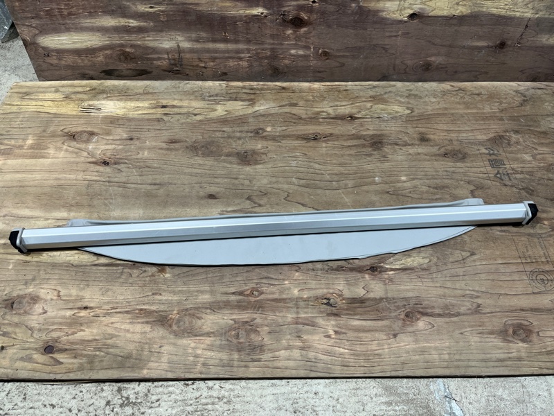 Шторка багажника Prius 2014 ZVW30 2ZRFXE Шторка багажника Prius 2014 ZVW30 2ZRFXE