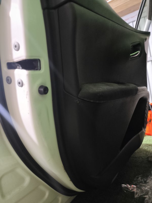 Дверь боковая передняя левая Prius 2019 ZVW51 2ZRFXE