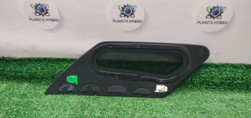 Стекло собачника заднее правое Raize 2019 A200A 1KRVET