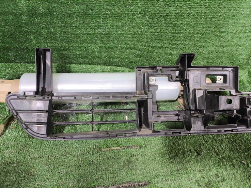 Решетка в бампер Thor 2017 M900S 1KRVET