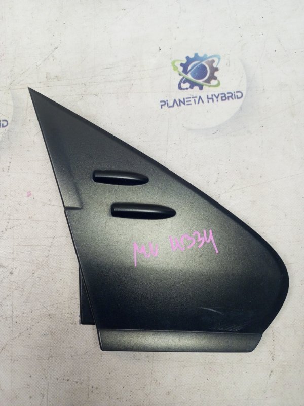 Запчасть накладка крыла передняя правая Toyota Prius 2017 ZVW50 2ZRFXE 60117-47020 контрактная Накладка крыла передняя правая Toyota Prius 2017 ZVW50 2ZRFXE 60117-47020 контрактная