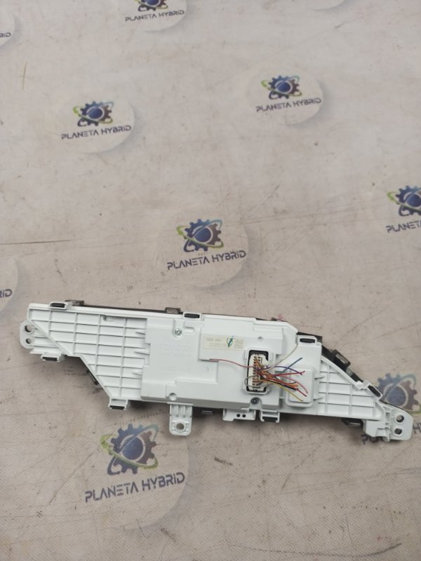 Панель приборов Esquire 2015 ZWR80G 2ZRFXE