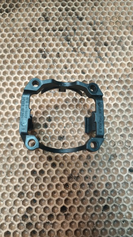 Кронштейн Golf 5K1 CAXA Кронштейн Golf 5K1 CAXA