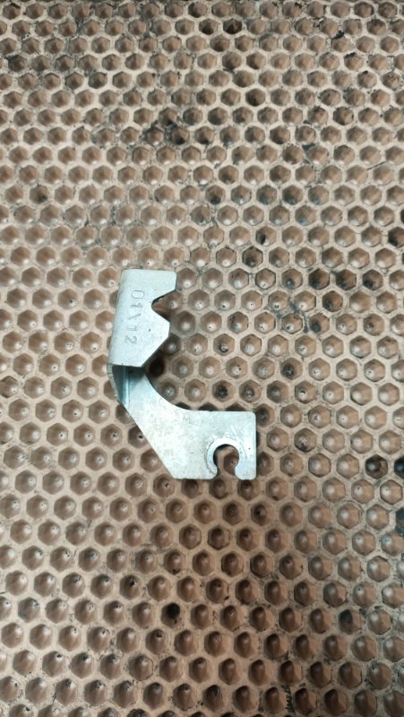 Кронштейн Volkswagen Golf 5K1 CAXA 1K0721487D контрактная