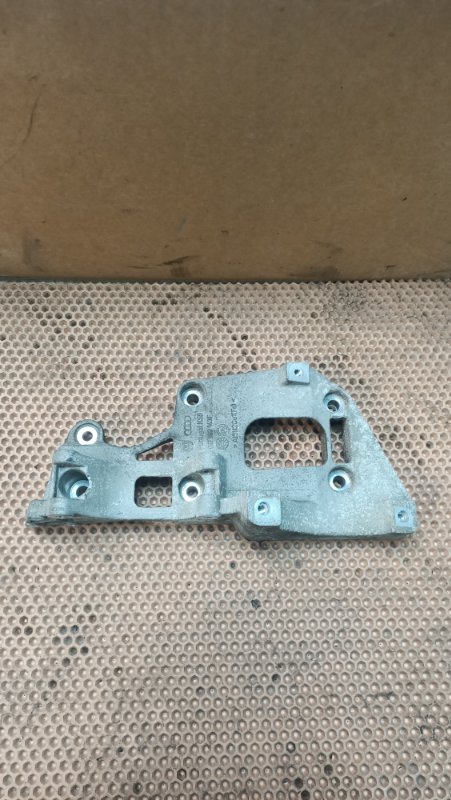 Запчасть кронштейн Skoda Octavia A5 BSE 06F903143F контрактная Кронштейн Skoda Octavia A5 BSE 06F903143F контрактная