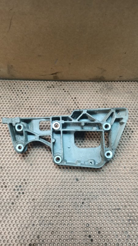 Кронштейн Octavia A5 BSE Кронштейн Octavia A5 BSE