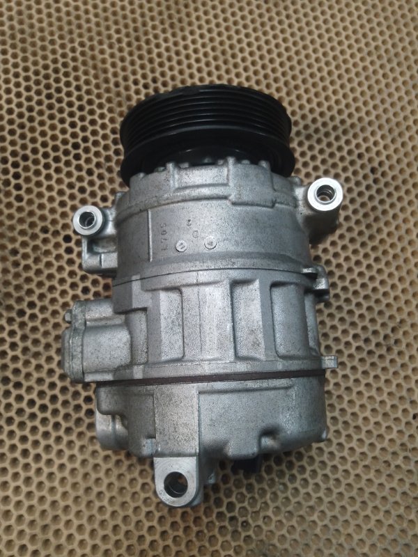 Компрессор кондиционера Passat BZB