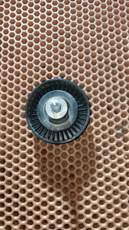 Ролик обводной навесного оборудования A6 C7 CHV