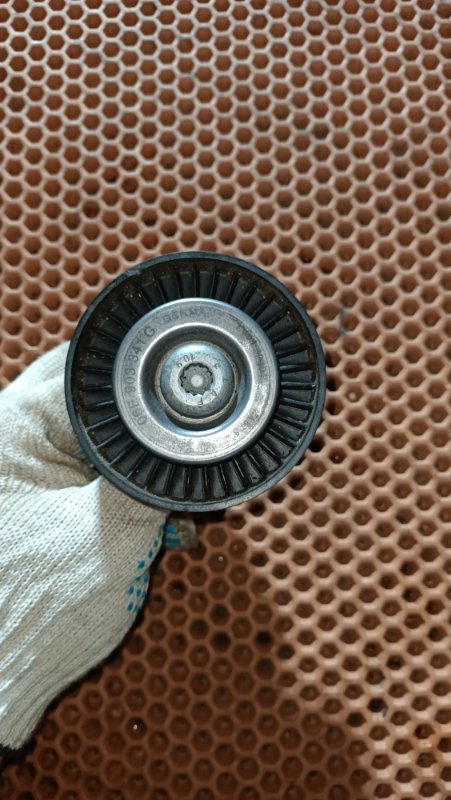 Ролик обводной навесного оборудования Audi A6 C7 CHV